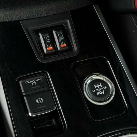 Белый Мицубиси Аутлендер, объемом двигателя 2.4 л и пробегом 53 тыс. км за 16900 $, фото 14 на Automoto.ua