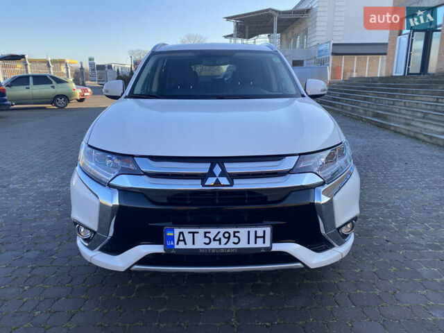 Белый Мицубиси Аутлендер, объемом двигателя 2 л и пробегом 109 тыс. км за 16999 $, фото 11 на Automoto.ua