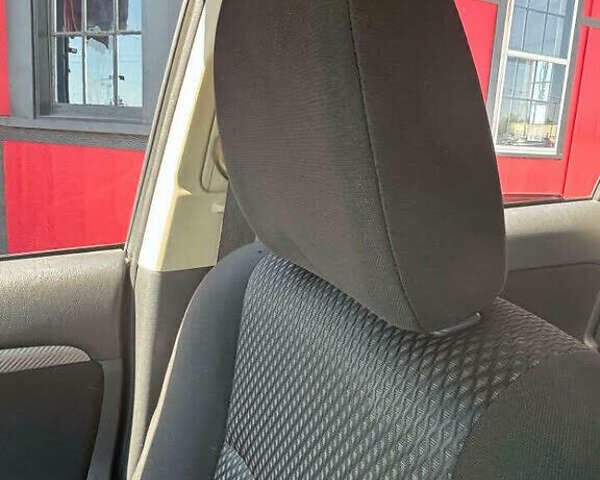 Білий Міцубісі Аутлендер, об'ємом двигуна 2.36 л та пробігом 152 тис. км за 3000 $, фото 13 на Automoto.ua