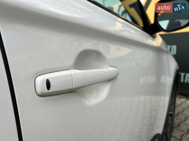 Белый Мицубиси Аутлендер, объемом двигателя 2.36 л и пробегом 153 тыс. км за 15700 $, фото 34 на Automoto.ua