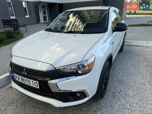 Белый Мицубиси Аутлендер, объемом двигателя 2 л и пробегом 133 тыс. км за 13000 $, фото 9 на Automoto.ua