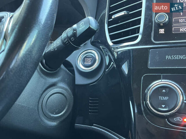 Белый Мицубиси Аутлендер, объемом двигателя 2.4 л и пробегом 210 тыс. км за 13550 $, фото 11 на Automoto.ua