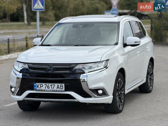 Білий Міцубісі Аутлендер, об'ємом двигуна 2 л та пробігом 225 тис. км за 18900 $, фото 8 на Automoto.ua