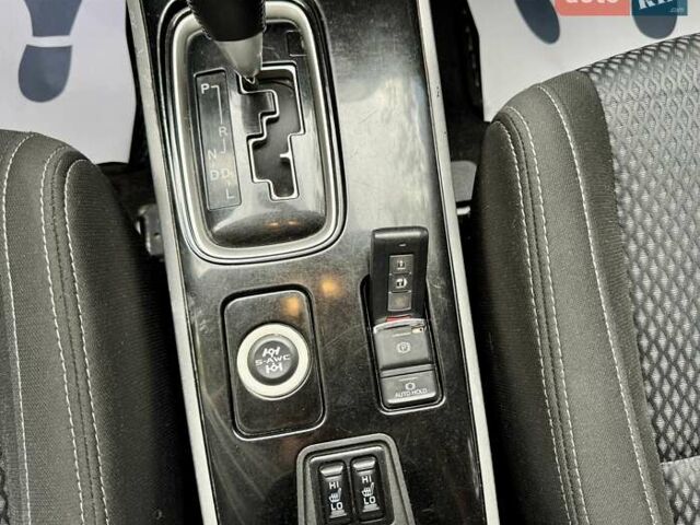 Белый Мицубиси Аутлендер, объемом двигателя 2.36 л и пробегом 147 тыс. км за 15990 $, фото 32 на Automoto.ua