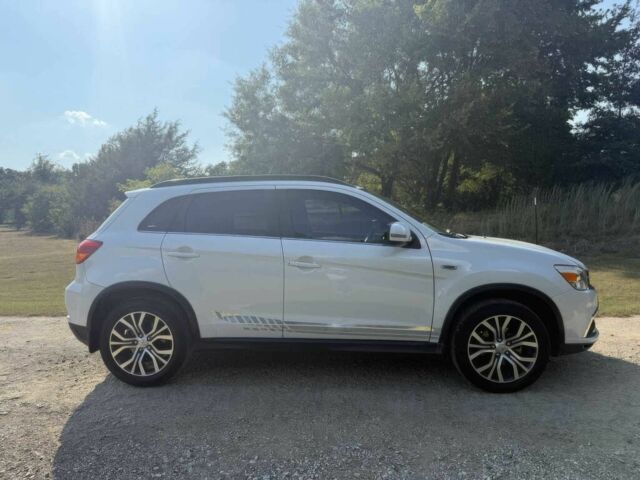 Міцубісі Аутлендер 2018 у Полтаві на Automoto.ua Білий Міцубісі Аутлендер, об'ємом двигуна 2.4 л та пробігом 50 тис. км за 10500 $, фото 5 на Automoto.ua