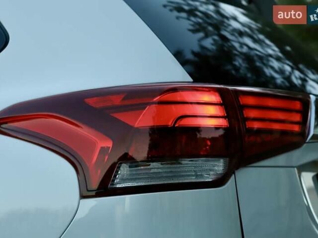 Міцубісі Аутлендер 2018 у Дрогобичі на Automoto.ua Білий Міцубісі Аутлендер, об'ємом двигуна 2.4 л та пробігом 59 тис. км за 17999 $, фото 41 на Automoto.ua