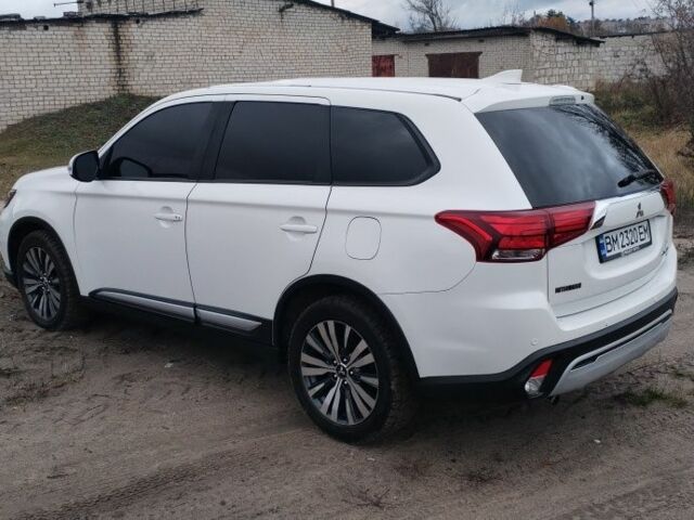 Белый Мицубиси Аутлендер, объемом двигателя 2.4 л и пробегом 122 тыс. км за 17400 $, фото 6 на Automoto.ua
