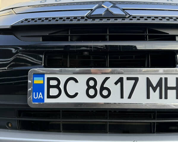 Белый Мицубиси Аутлендер, объемом двигателя 2.4 л и пробегом 91 тыс. км за 19199 $, фото 5 на Automoto.ua