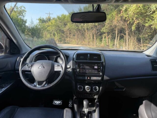 Міцубісі Аутлендер 2018 у Полтаві на Automoto.ua Білий Міцубісі Аутлендер, об'ємом двигуна 2.4 л та пробігом 50 тис. км за 10500 $, фото 6 на Automoto.ua