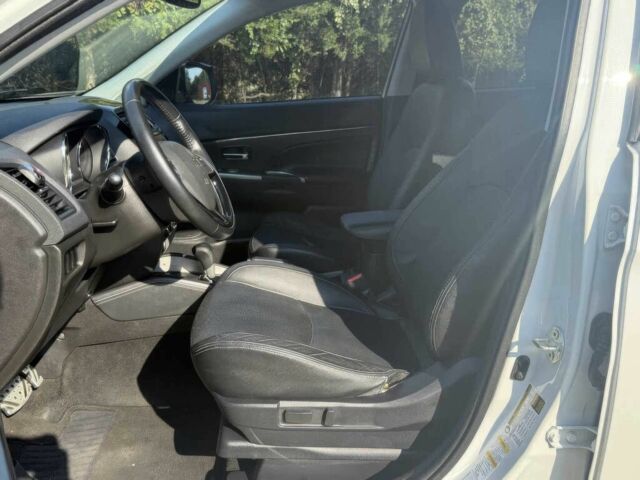 Міцубісі Аутлендер 2018 у Полтаві на Automoto.ua Білий Міцубісі Аутлендер, об'ємом двигуна 2.4 л та пробігом 50 тис. км за 10500 $, фото 8 на Automoto.ua