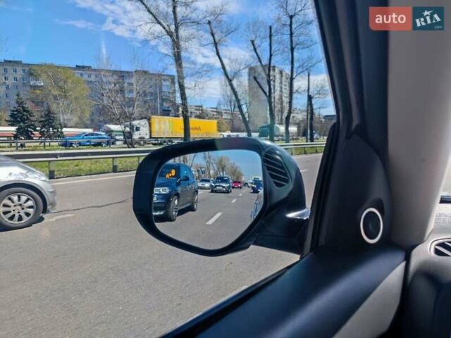 Белый Мицубиси Аутлендер, объемом двигателя 2.35 л и пробегом 99 тыс. км за 17500 $, фото 1 на Automoto.ua