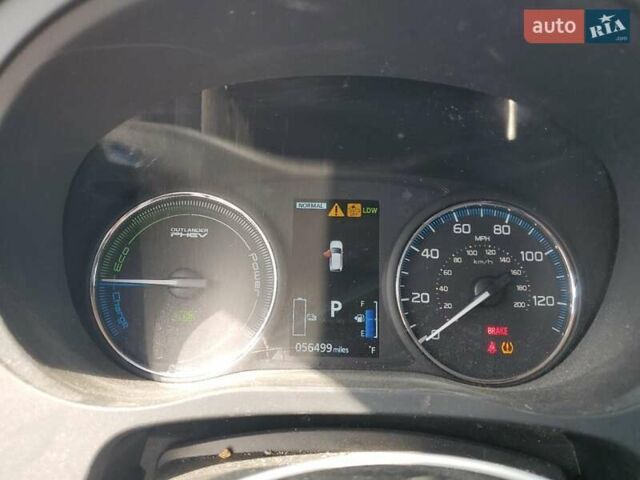 Білий Міцубісі Аутлендер, об'ємом двигуна 2 л та пробігом 91 тис. км за 3000 $, фото 7 на Automoto.ua