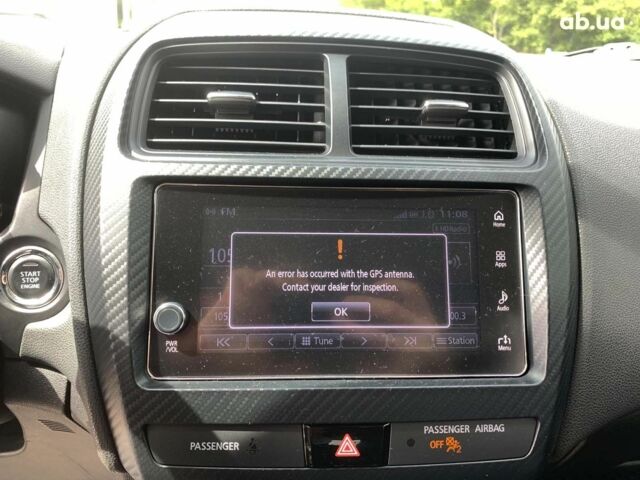 Білий Міцубісі Аутлендер, об'ємом двигуна 2.4 л та пробігом 101 тис. км за 14990 $, фото 30 на Automoto.ua