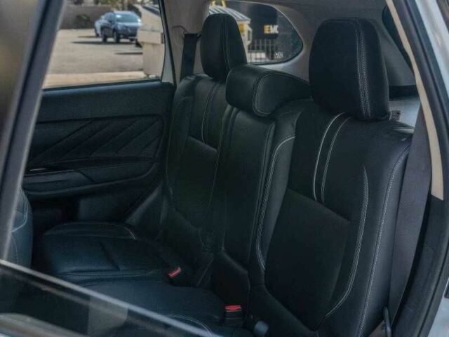 Белый Мицубиси Аутлендер, объемом двигателя 2 л и пробегом 89 тыс. км за 8500 $, фото 14 на Automoto.ua