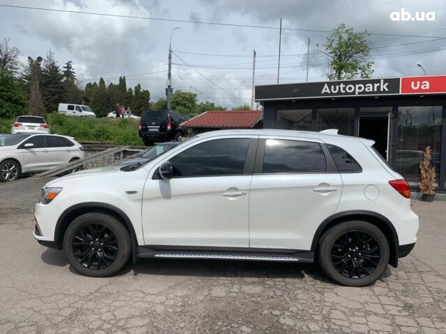 Білий Міцубісі Аутлендер, об'ємом двигуна 2.4 л та пробігом 101 тис. км за 14990 $, фото 7 на Automoto.ua