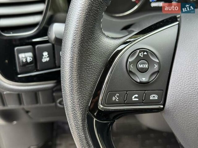 Белый Мицубиси Аутлендер, объемом двигателя 2 л и пробегом 45 тыс. км за 20200 $, фото 46 на Automoto.ua