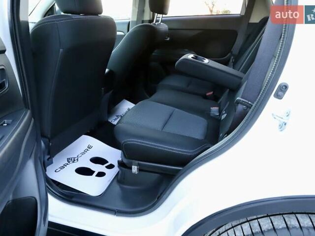 Міцубісі Аутлендер 2018 у Дрогобичі на Automoto.ua Білий Міцубісі Аутлендер, об'ємом двигуна 2.4 л та пробігом 59 тис. км за 17999 $, фото 68 на Automoto.ua