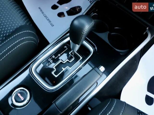 Міцубісі Аутлендер 2018 у Дрогобичі на Automoto.ua Білий Міцубісі Аутлендер, об'ємом двигуна 2.4 л та пробігом 59 тис. км за 17999 $, фото 54 на Automoto.ua