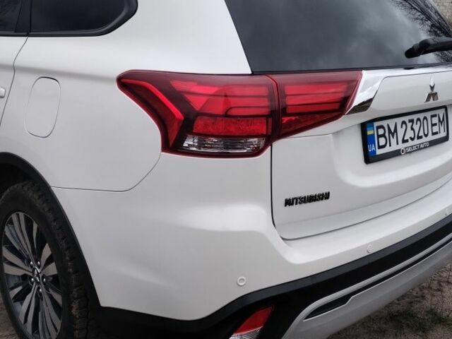 Белый Мицубиси Аутлендер, объемом двигателя 2.4 л и пробегом 122 тыс. км за 17400 $, фото 15 на Automoto.ua