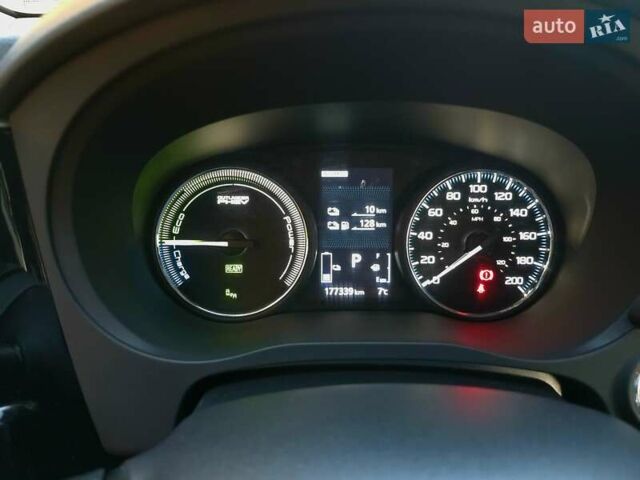 Мицубиси Аутлендер 2018 в Львове на Automoto.ua Белый Мицубиси Аутлендер, объемом двигателя 2 л и пробегом 177 тыс. км за 19950 $, фото 27 на Automoto.ua