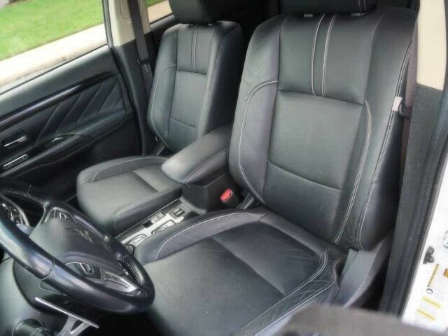 Білий Міцубісі Аутлендер, об'ємом двигуна 2 л та пробігом 30 тис. км за 7500 $, фото 9 на Automoto.ua