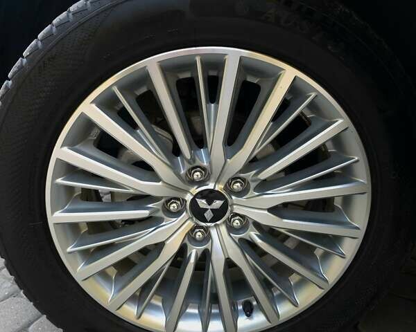 Мицубиси Аутлендер 2018 в Львове на Automoto.ua Белый Мицубиси Аутлендер, объемом двигателя 2 л и пробегом 177 тыс. км за 19950 $, фото 35 на Automoto.ua