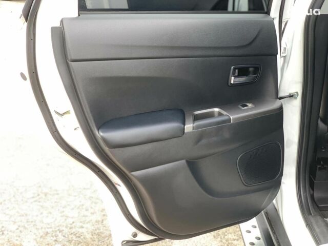 Білий Міцубісі Аутлендер, об'ємом двигуна 2.4 л та пробігом 101 тис. км за 14990 $, фото 17 на Automoto.ua