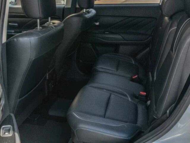 Белый Мицубиси Аутлендер, объемом двигателя 2 л и пробегом 89 тыс. км за 8500 $, фото 13 на Automoto.ua