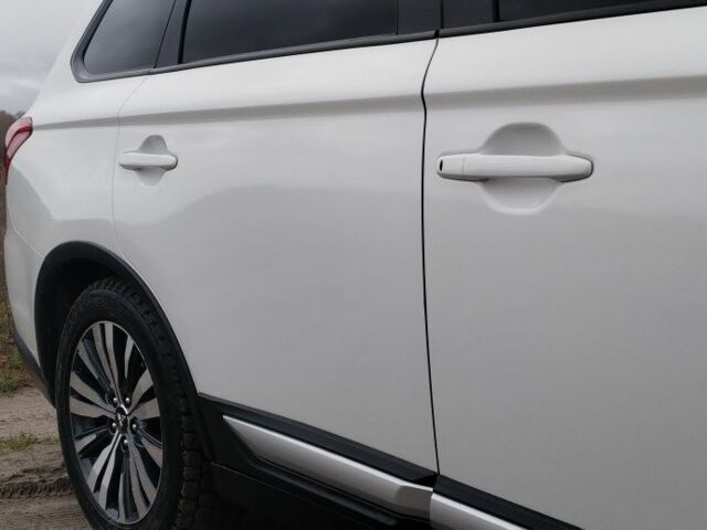 Белый Мицубиси Аутлендер, объемом двигателя 2.4 л и пробегом 122 тыс. км за 17400 $, фото 12 на Automoto.ua