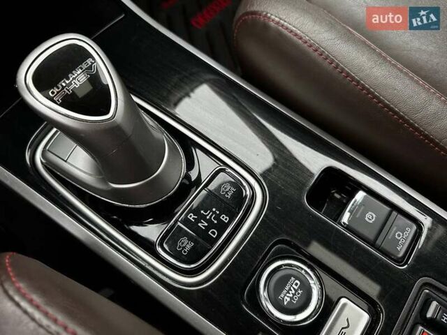 Белый Мицубиси Аутлендер, объемом двигателя 2 л и пробегом 192 тыс. км за 19500 $, фото 30 на Automoto.ua