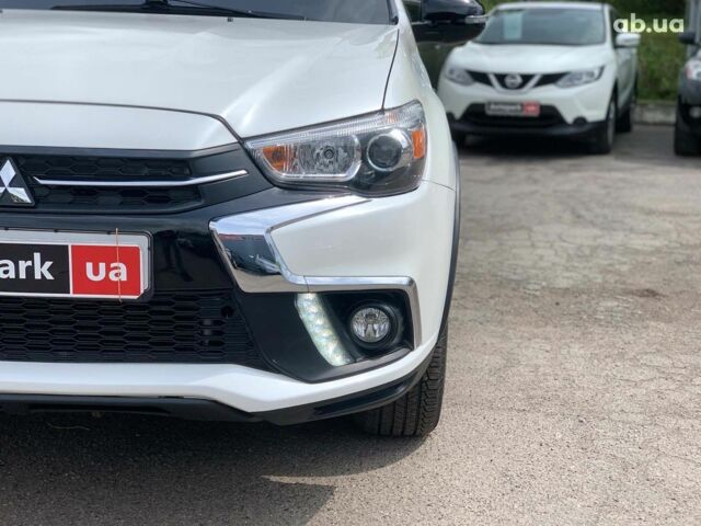 Білий Міцубісі Аутлендер, об'ємом двигуна 2.4 л та пробігом 101 тис. км за 14990 $, фото 8 на Automoto.ua