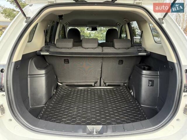 Белый Мицубиси Аутлендер, объемом двигателя 2 л и пробегом 45 тыс. км за 20200 $, фото 55 на Automoto.ua