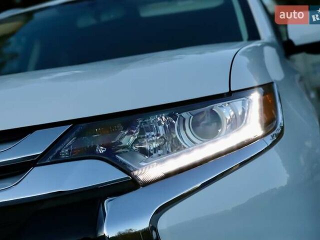 Міцубісі Аутлендер 2018 у Дрогобичі на Automoto.ua Білий Міцубісі Аутлендер, об'ємом двигуна 2.4 л та пробігом 59 тис. км за 17999 $, фото 33 на Automoto.ua