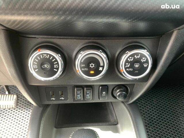 Білий Міцубісі Аутлендер, об'ємом двигуна 2.4 л та пробігом 101 тис. км за 14990 $, фото 31 на Automoto.ua