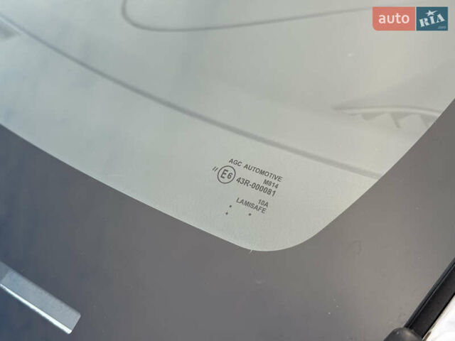 Білий Міцубісі Аутлендер, об'ємом двигуна 2 л та пробігом 90 тис. км за 22900 $, фото 47 на Automoto.ua