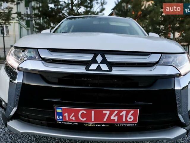 Міцубісі Аутлендер 2018 у Дрогобичі на Automoto.ua Білий Міцубісі Аутлендер, об'ємом двигуна 2.4 л та пробігом 59 тис. км за 17999 $, фото 12 на Automoto.ua