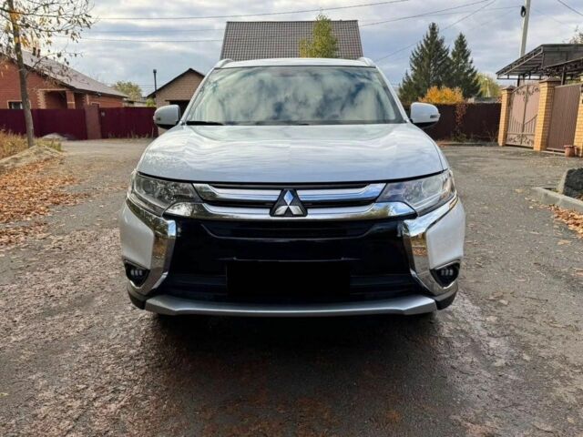 Мицубиси Аутлендер 2018 в Киеве на Automoto.ua Белый Мицубиси Аутлендер, объемом двигателя 2.4 л и пробегом 98 тыс. км за 12000 $, фото 2 на Automoto.ua
