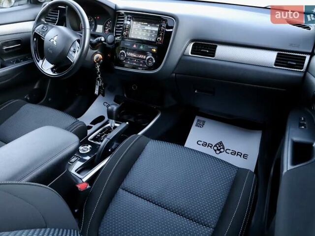 Міцубісі Аутлендер 2018 у Дрогобичі на Automoto.ua Білий Міцубісі Аутлендер, об'ємом двигуна 2.4 л та пробігом 59 тис. км за 17999 $, фото 56 на Automoto.ua