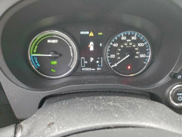 Белый Мицубиси Аутлендер, объемом двигателя 2 л и пробегом 73 тыс. км за 4000 $, фото 8 на Automoto.ua