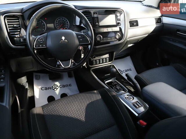 Міцубісі Аутлендер 2018 у Дрогобичі на Automoto.ua Білий Міцубісі Аутлендер, об'ємом двигуна 2.4 л та пробігом 59 тис. км за 17999 $, фото 83 на Automoto.ua