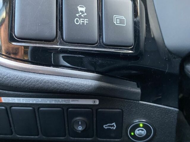 Білий Міцубісі Аутлендер, об'ємом двигуна 2.4 л та пробігом 147 тис. км за 21000 $, фото 6 на Automoto.ua