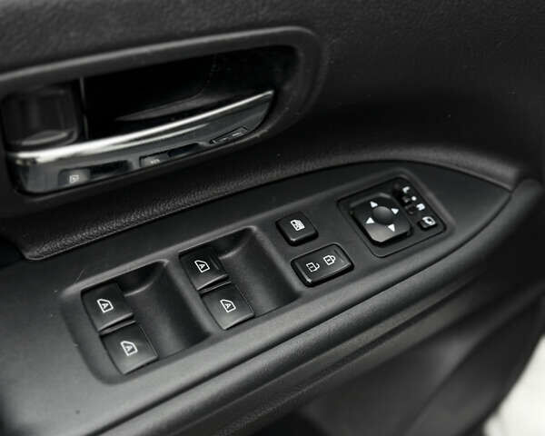 Білий Міцубісі Аутлендер, об'ємом двигуна 2.4 л та пробігом 190 тис. км за 14500 $, фото 28 на Automoto.ua