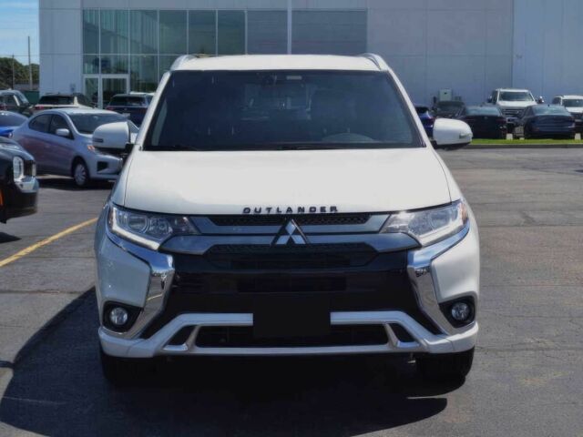 Мицубиси Аутлендер 2019 в Ровно на Automoto.ua Белый Мицубиси Аутлендер, объемом двигателя 2 л и пробегом 37 тыс. км за 6000 $, фото 1 на Automoto.ua