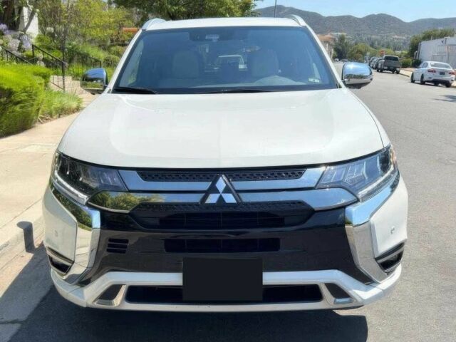 Білий Міцубісі Аутлендер, об'ємом двигуна 2 л та пробігом 34 тис. км за 17000 $, фото 1 на Automoto.ua