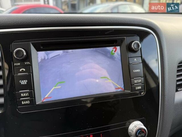 Білий Міцубісі Аутлендер, об'ємом двигуна 2 л та пробігом 19 тис. км за 17700 $, фото 35 на Automoto.ua