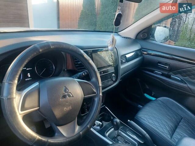 Белый Мицубиси Аутлендер, объемом двигателя 2 л и пробегом 108 тыс. км за 19000 $, фото 8 на Automoto.ua