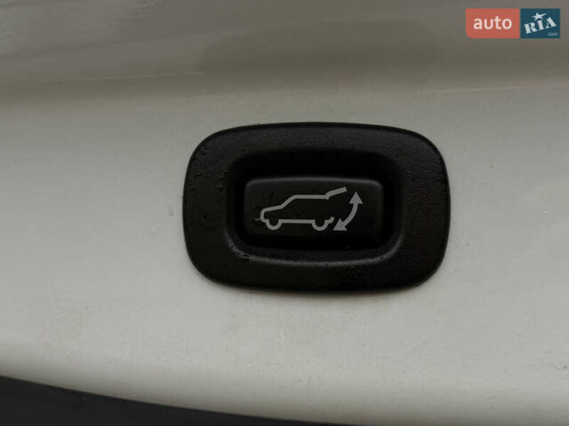 Білий Міцубісі Аутлендер, об'ємом двигуна 2.4 л та пробігом 190 тис. км за 14500 $, фото 15 на Automoto.ua