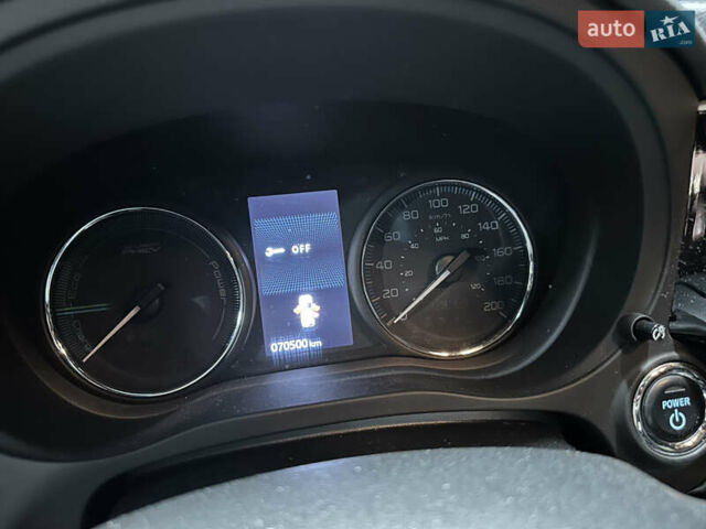 Белый Мицубиси Аутлендер, объемом двигателя 2 л и пробегом 70 тыс. км за 24300 $, фото 48 на Automoto.ua