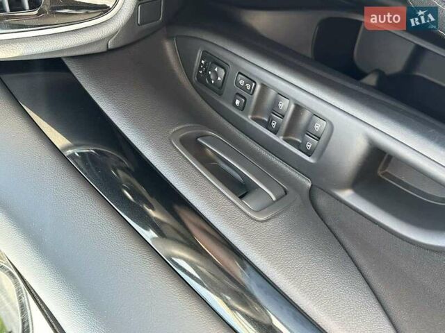 Белый Мицубиси Аутлендер, объемом двигателя 2 л и пробегом 19 тыс. км за 18500 $, фото 26 на Automoto.ua