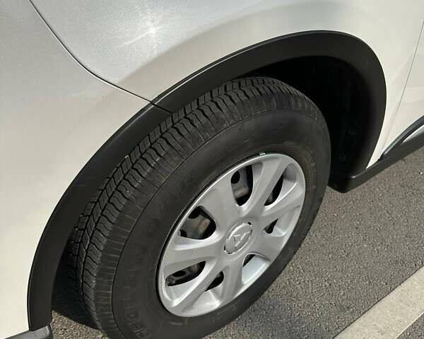 Белый Мицубиси Аутлендер, объемом двигателя 2 л и пробегом 19 тыс. км за 18500 $, фото 35 на Automoto.ua